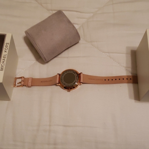 Michael Kors Charley Watch - Picture 6 of 8